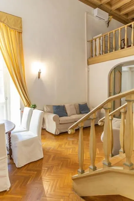 Strategic 2Br Apartment Florence Italy